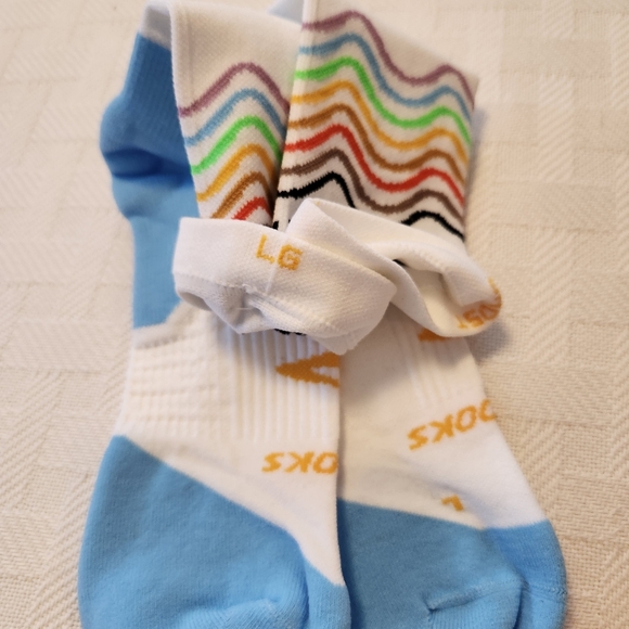 Brooks Sports Socks Size L - Picture 3 of 3